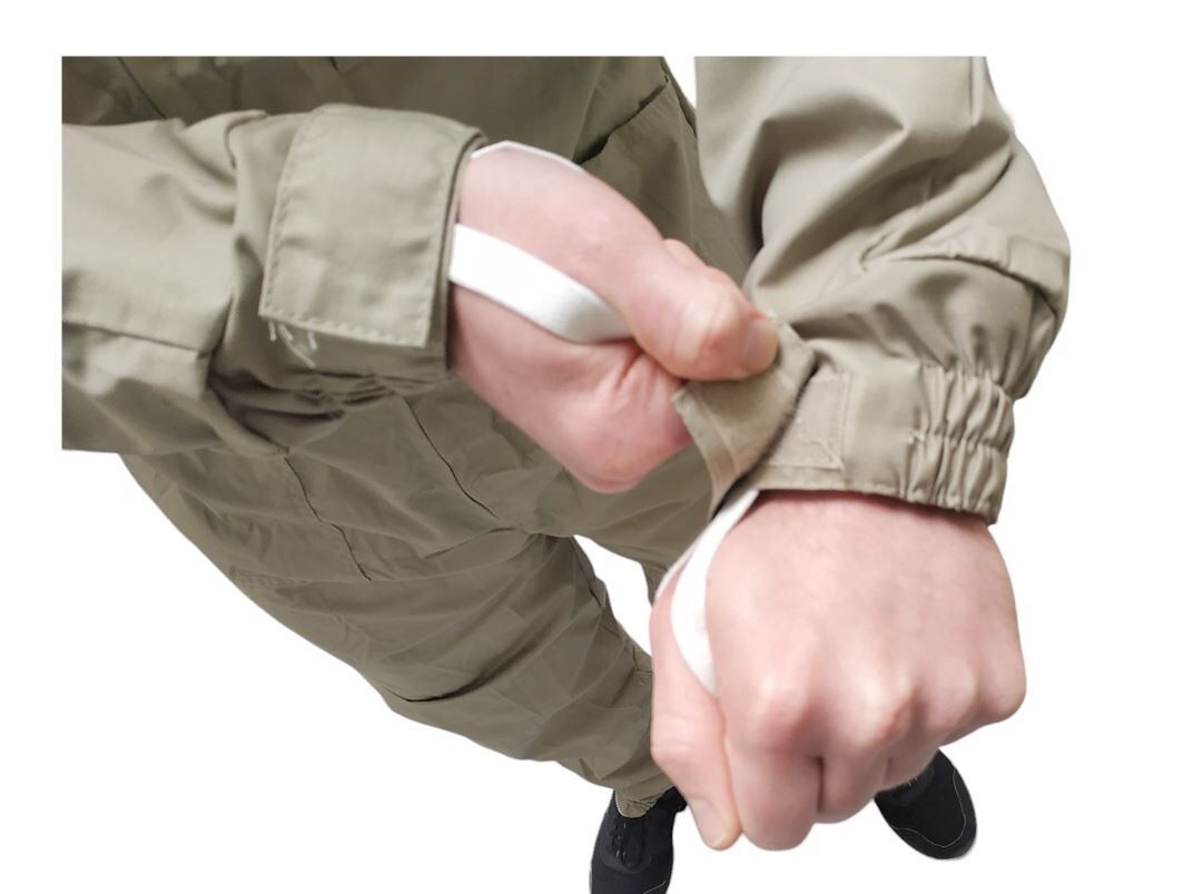 Beepro-Professional-Beekeeper-Bee-Suit-Ireland-Khaki-velcro-wrist